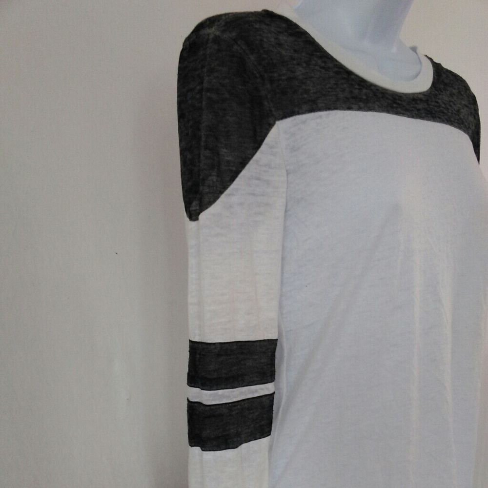 No Boundaries juniors womens Tee shirt - Picture 2 of 8